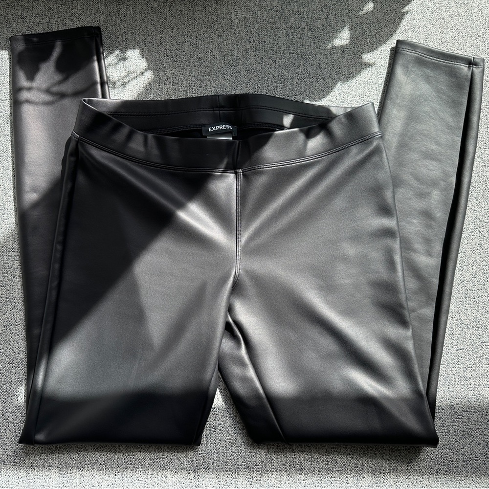 [Express] ✨ Faux Leather Leggings ✨